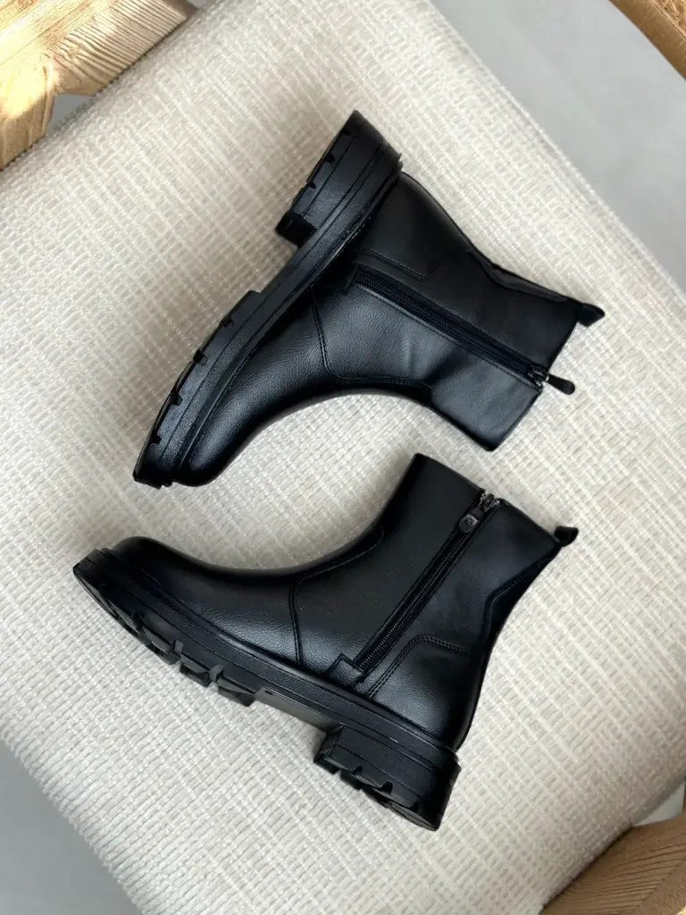 نیمبوت بغل زیپ فیلم محصول و عکس پاخور اسلاید آخر 🎥 قالب استانداردزیره پیو باکیفیت سبک و راحترو (2).webp