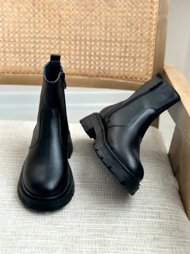 نیمبوت بغل زیپ فیلم محصول و عکس پاخور اسلاید آخر 🎥 قالب استانداردزیره پیو باکیفیت سبک و راحترو.webp